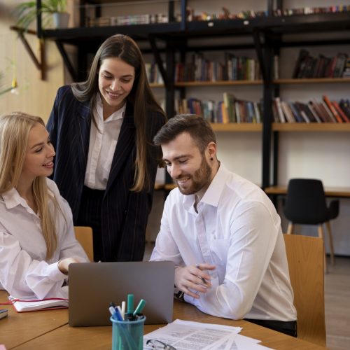 close-up-young-business-person-doing-internship close-up-young-business-person-doing-internship